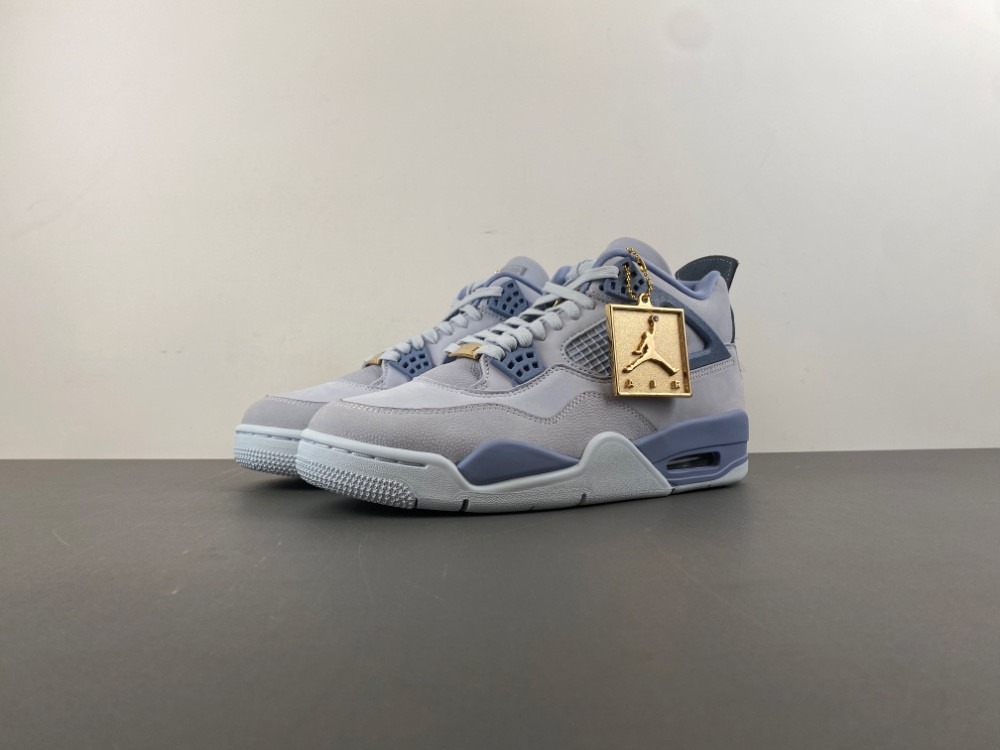 2025 Air Jordan 4 Retro UNC Tar Heels Player Exclusive - PE Promo Sample
