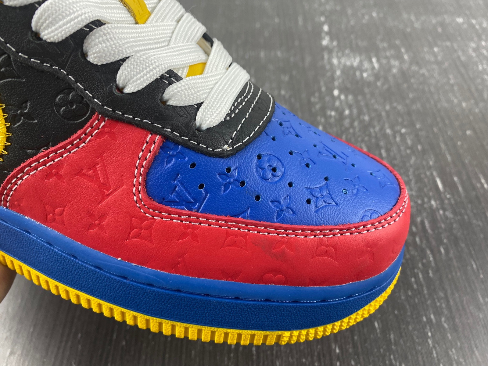 lvt x nike air force1
