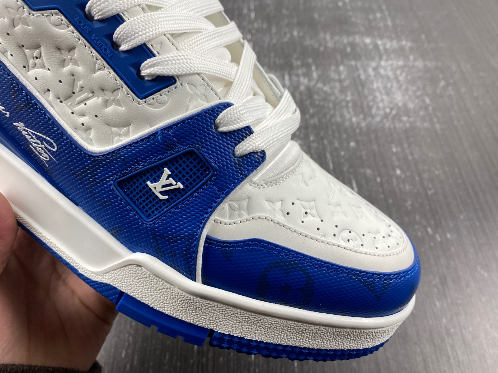 lvt sneakers