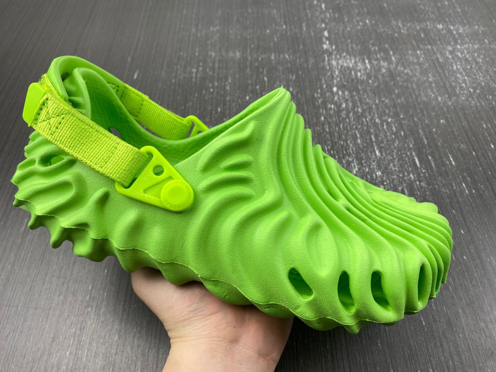 Cr*0*s pollex clog by salehe bembury crocodile 207393-30t