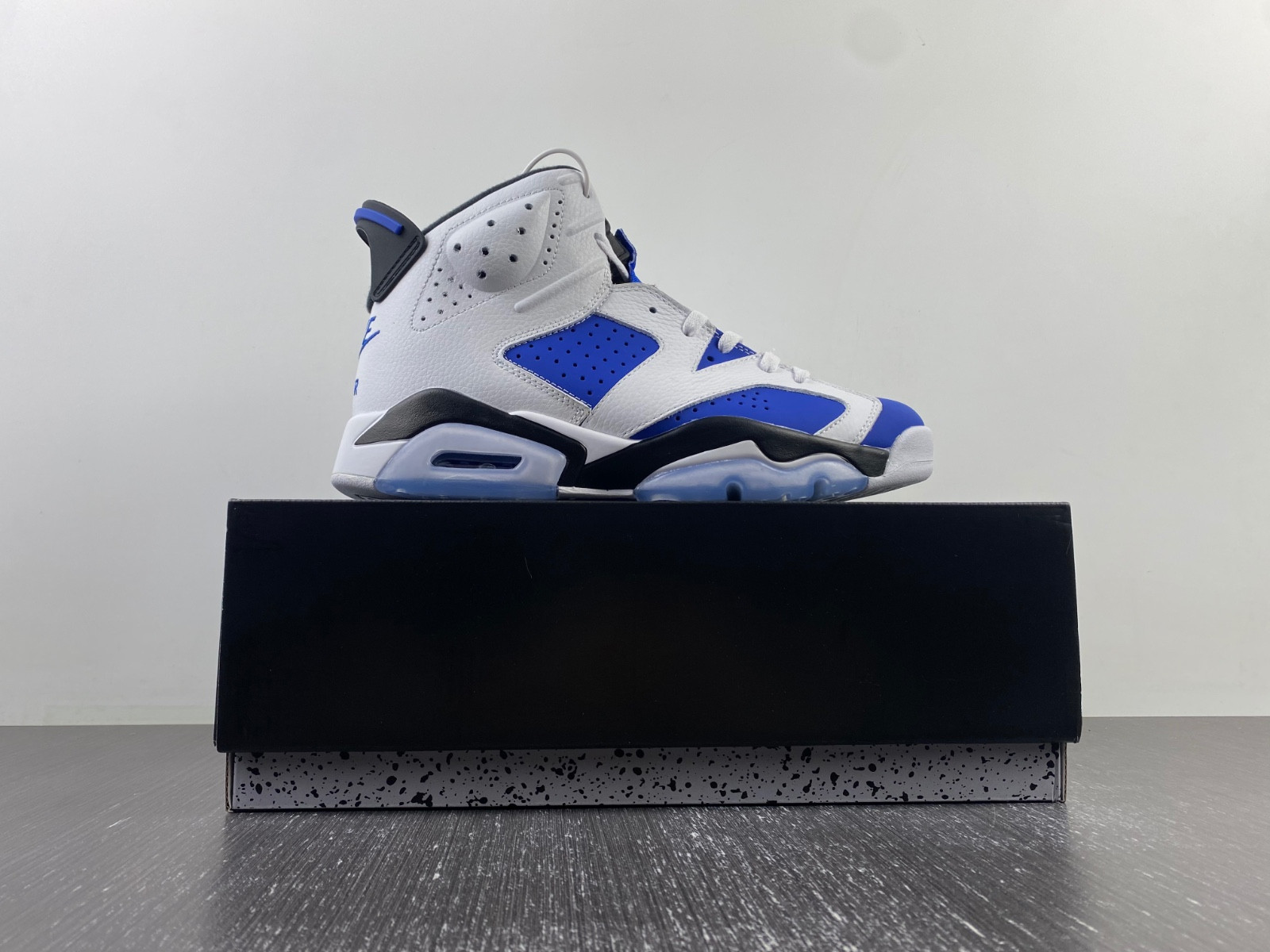 air jordan 6 sneaker
