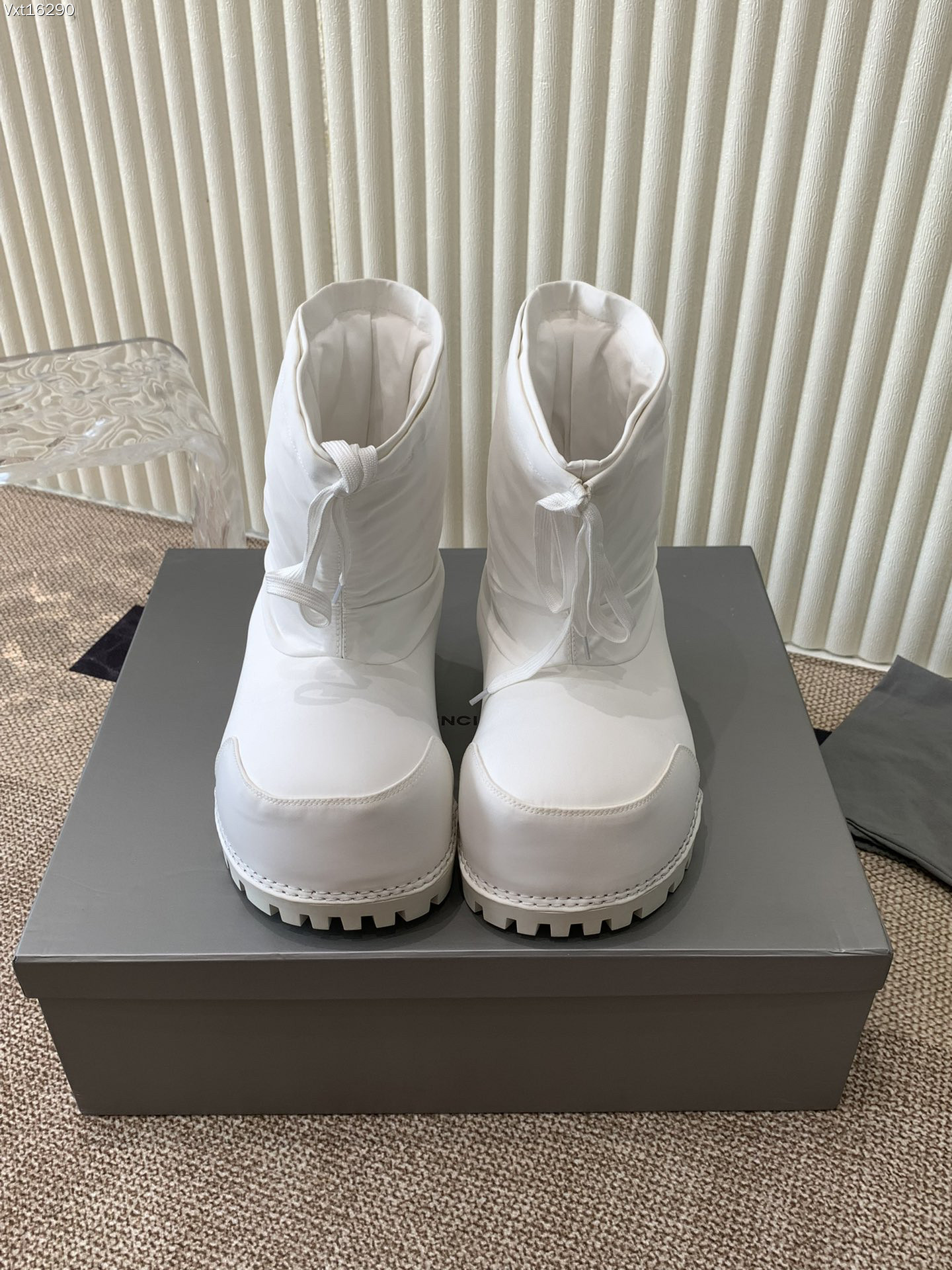 BC BOOTS