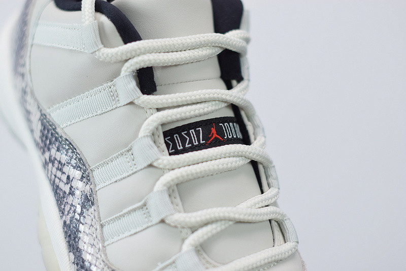 air jordan 11 low snakeskin “light bone” cd6846-002