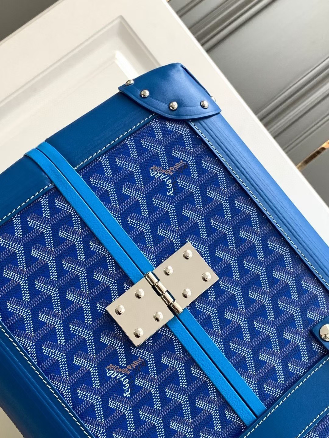 G09ard purse