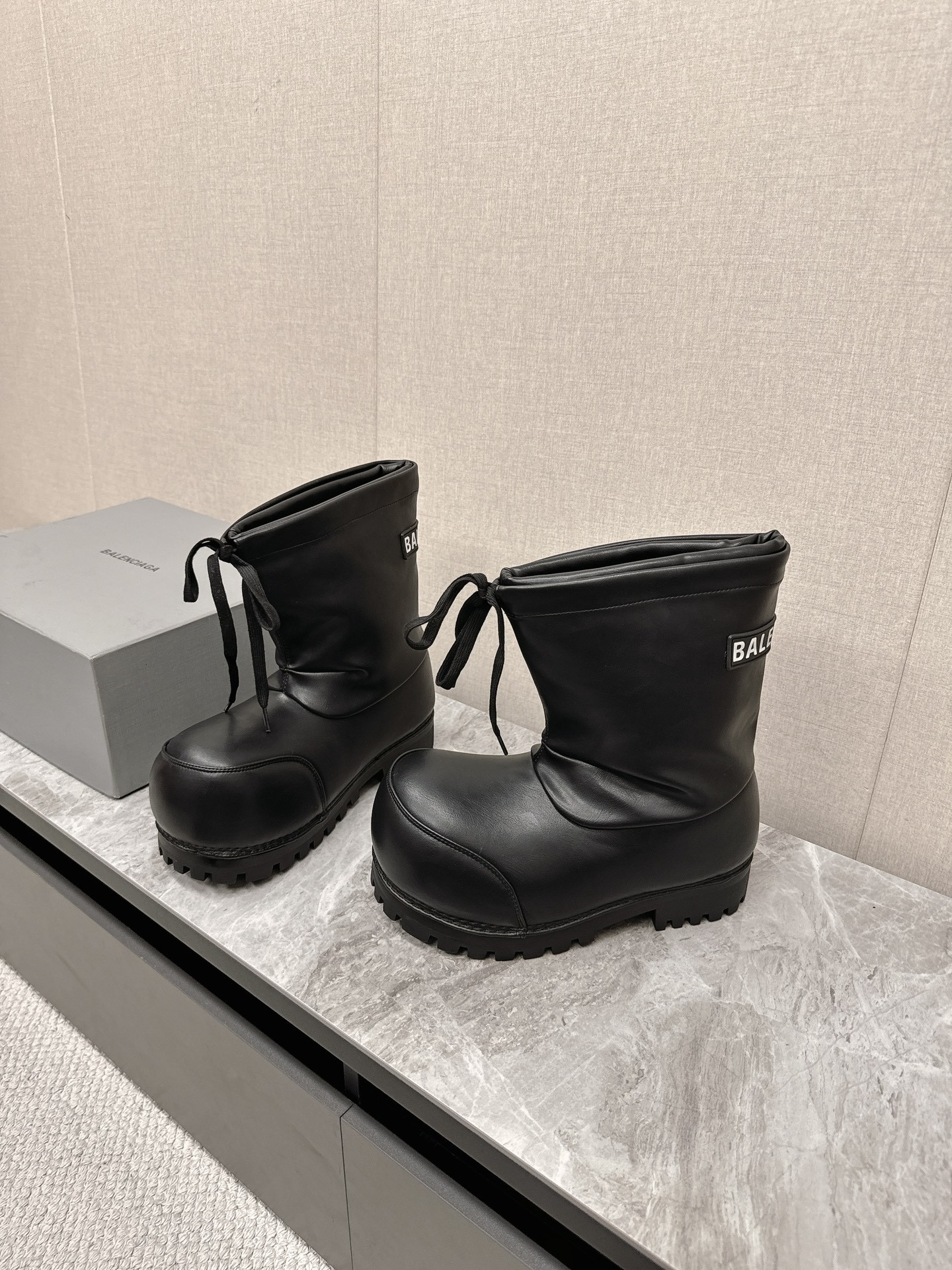 BC BOOTS