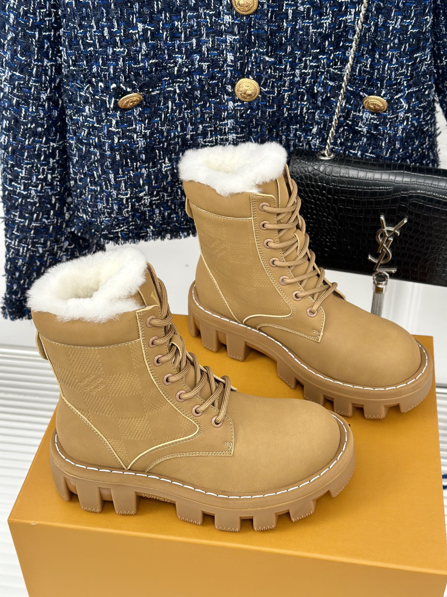 LVT BOOTS