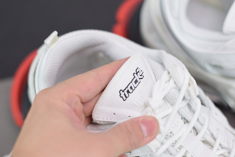 bc track sneaker