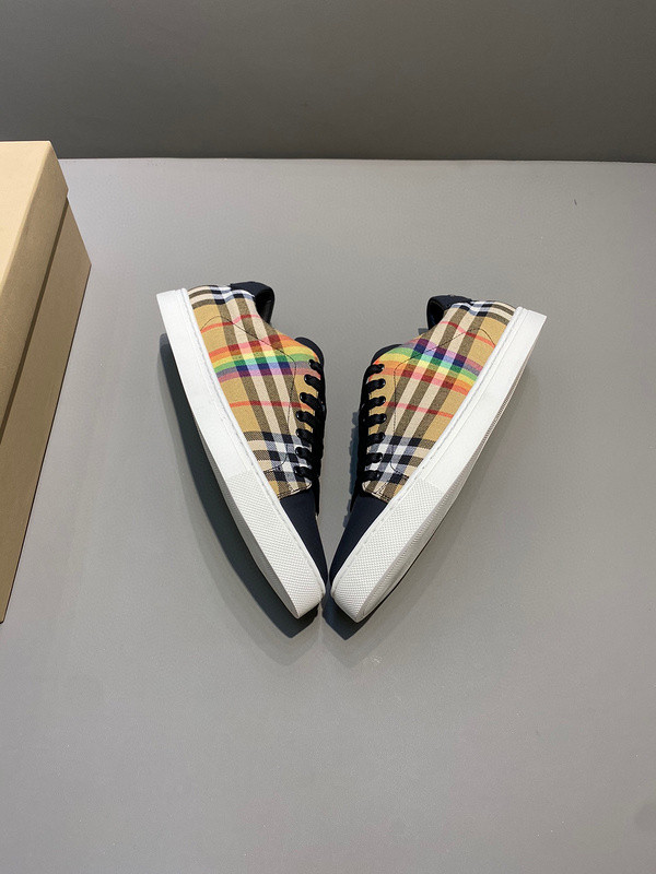 B**rry sneaker