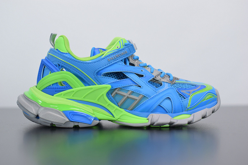 bc track sneaker