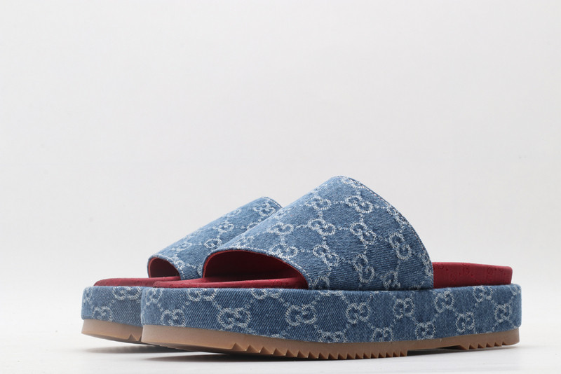 g*u*i sandals