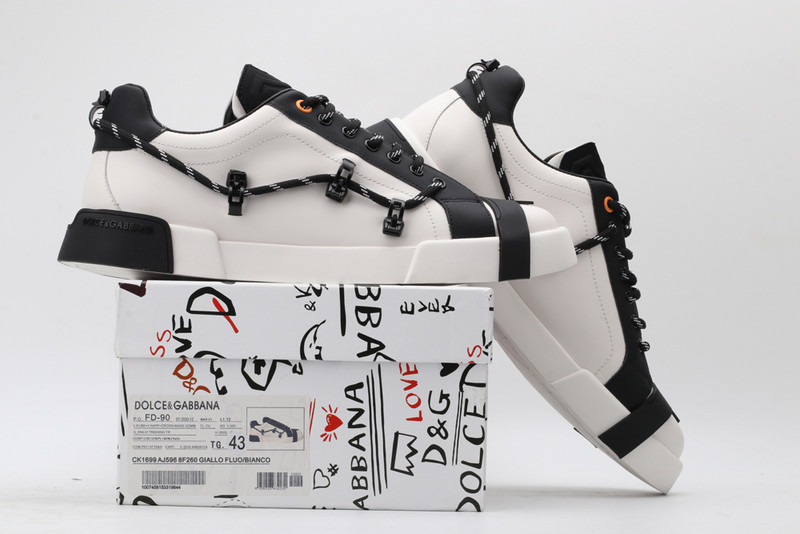 dg sneaker