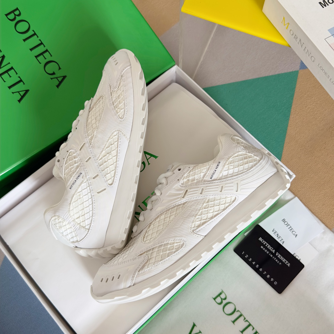 b0tt*ga Ven*ta orbit sneaker