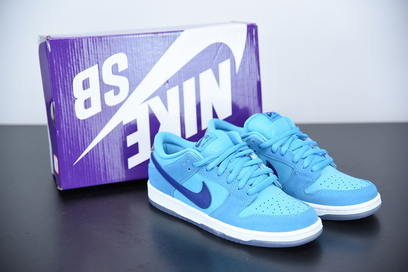 nike sb dunk low “blue fury” bq6817-400