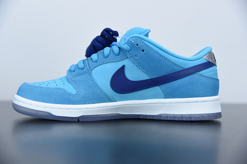 nike sb dunk low “blue fury” bq6817-400