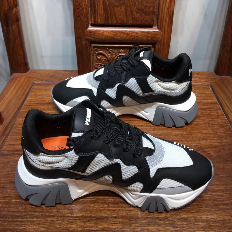 vs sneakers