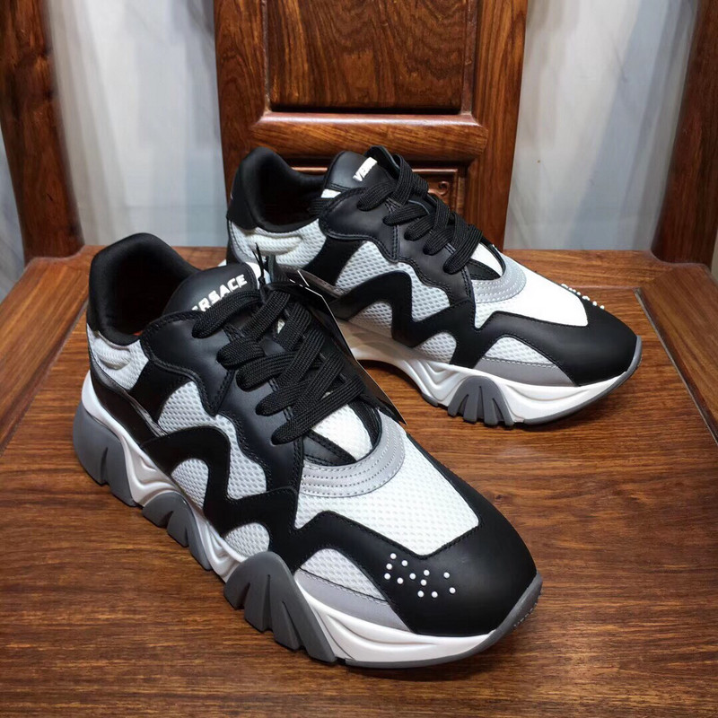 vs sneakers