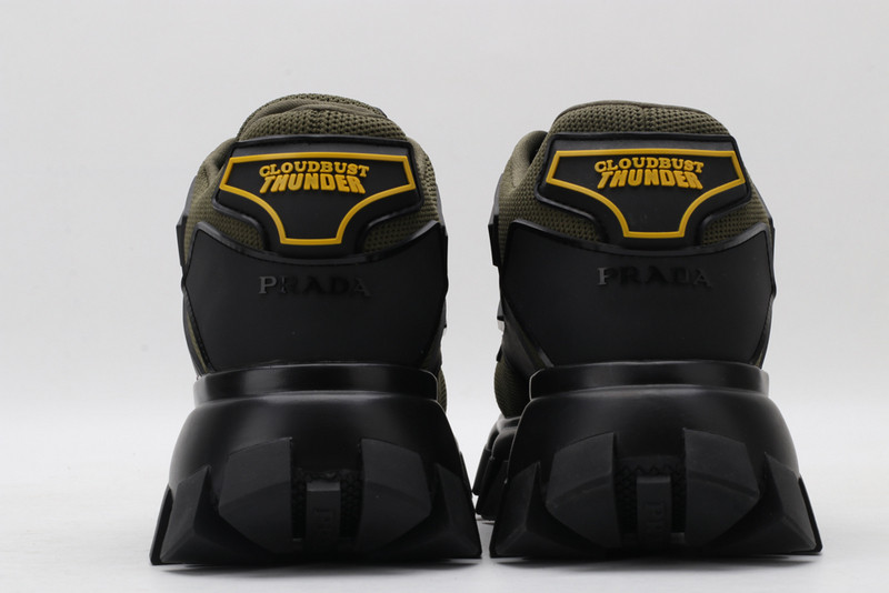 pr sneaker