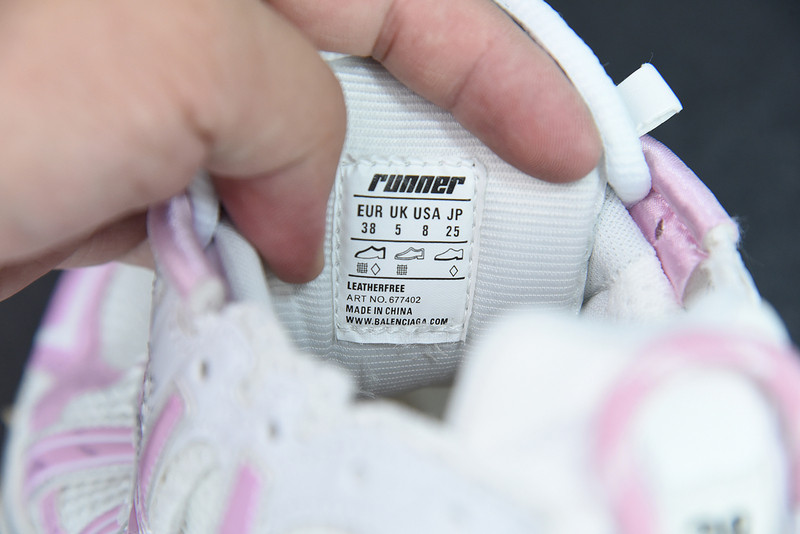 Ba*len*cia*ga runner sneaker