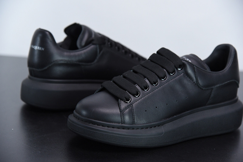 alexer mceen sneakers