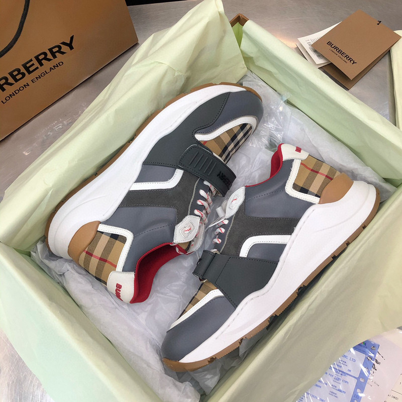 B**rry sneaker