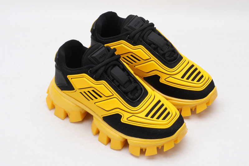 pr sneaker