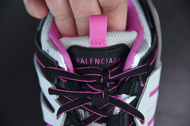 bc track sneaker