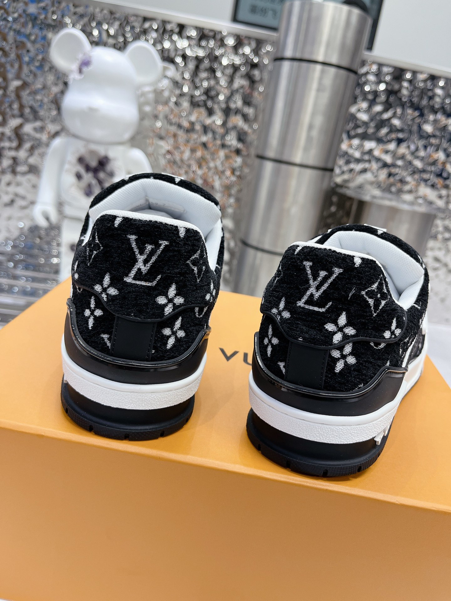 LVT SNEAKERS