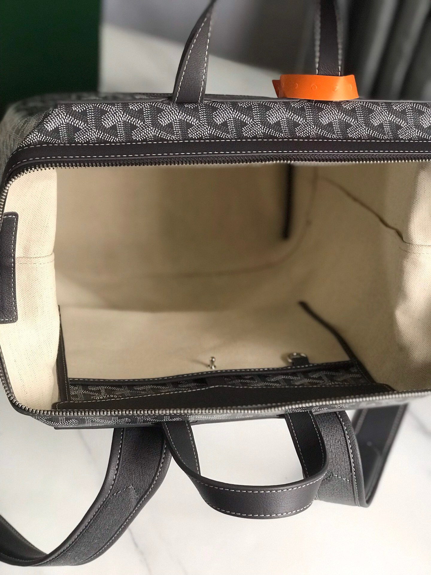 G09ard purse