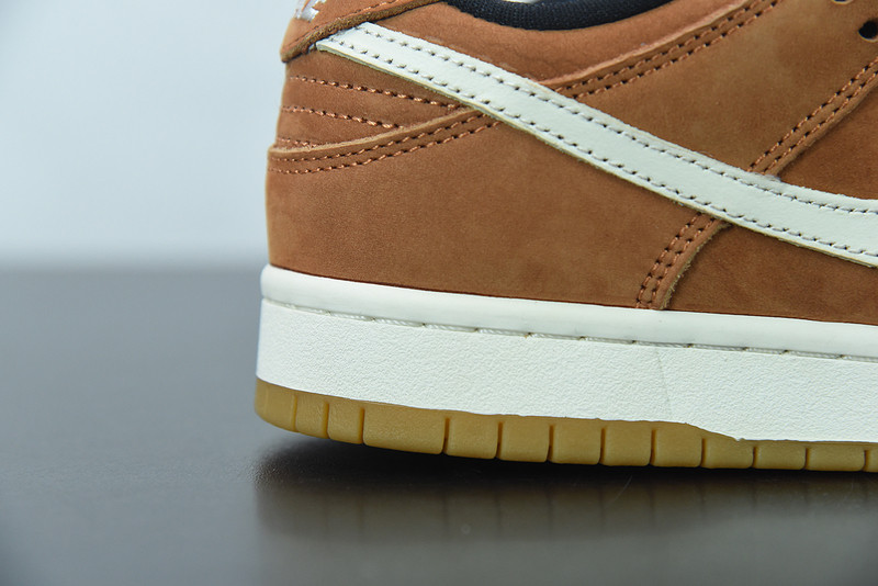 nike dunk low wheat white swhes dh1319-200