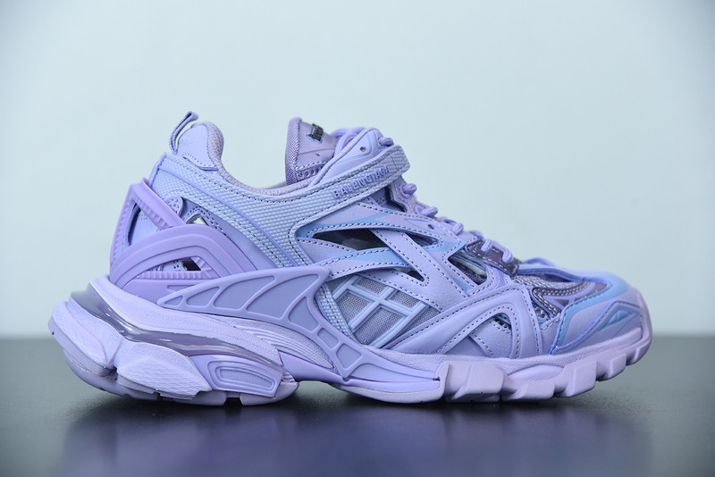 bc track sneaker