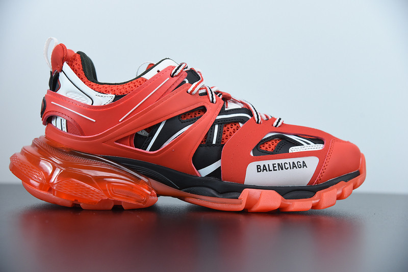 bc track sneaker
