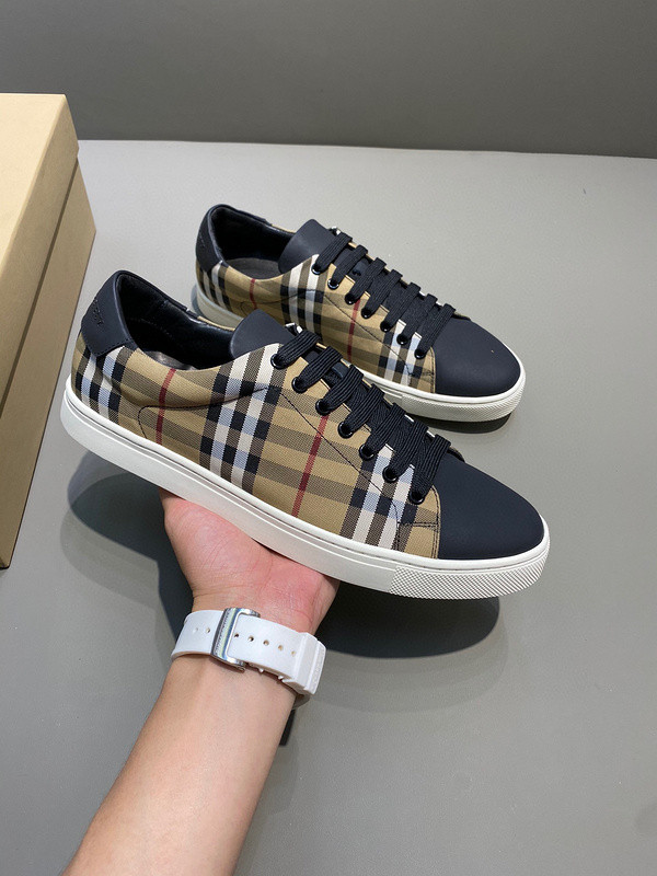 B**rry sneaker