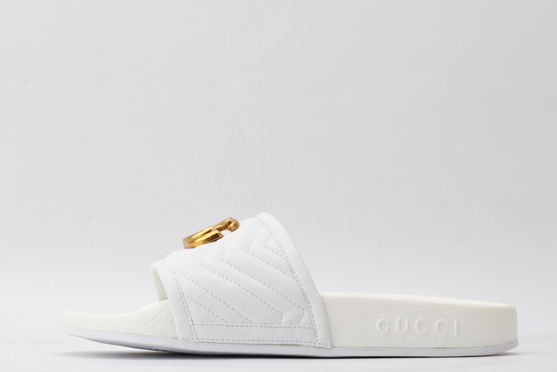g*u*i sandals
