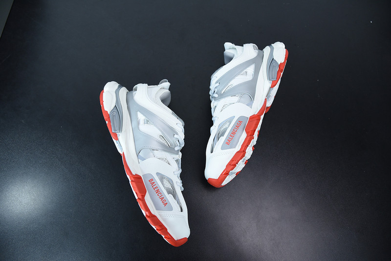 bc track sneaker