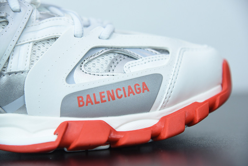 bc track sneaker