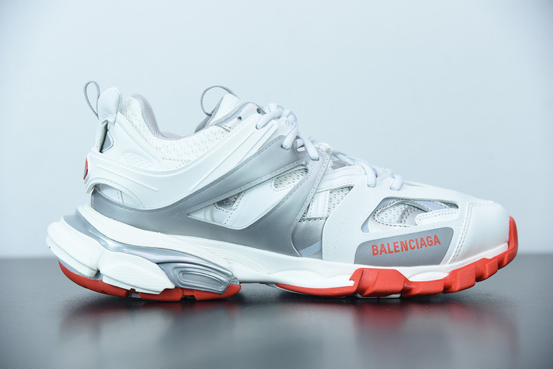 bc track sneaker