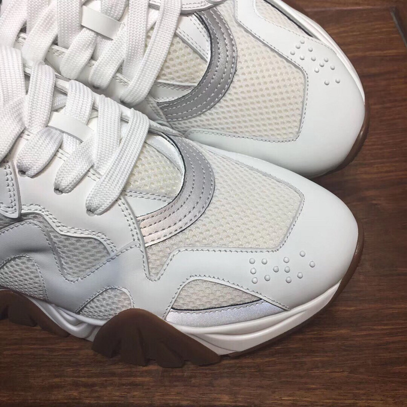 vs chain reaction sneakers