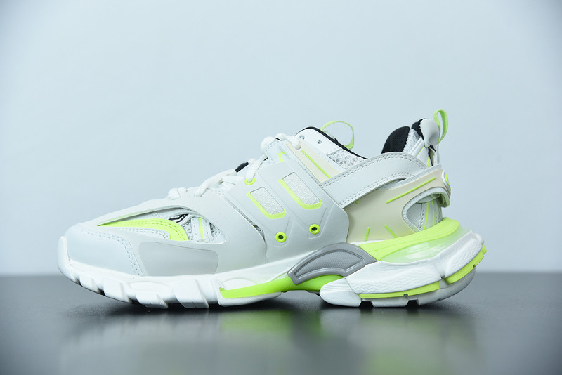 bc track sneaker