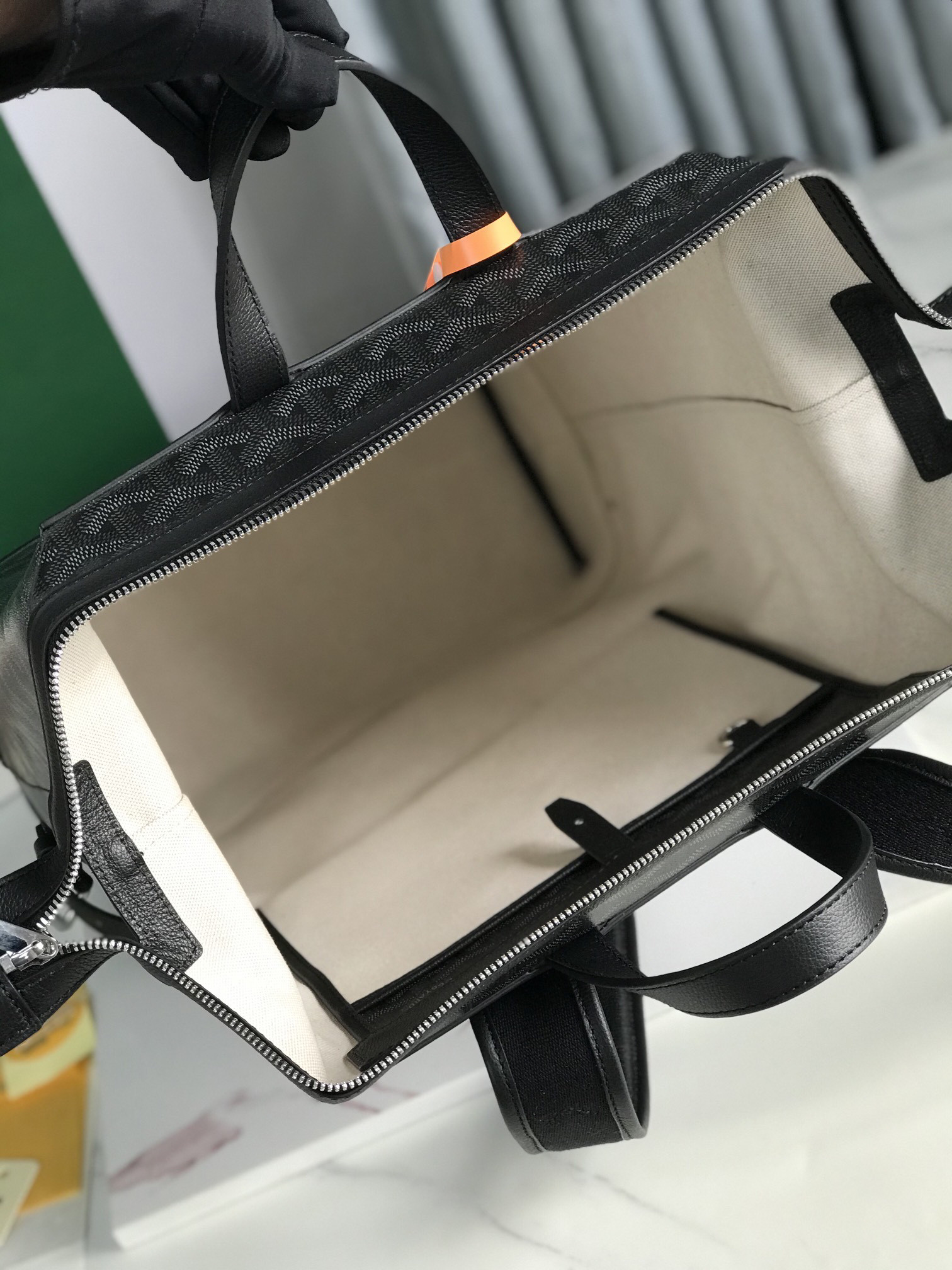 G09ard purse