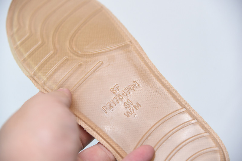 bc track sneaker