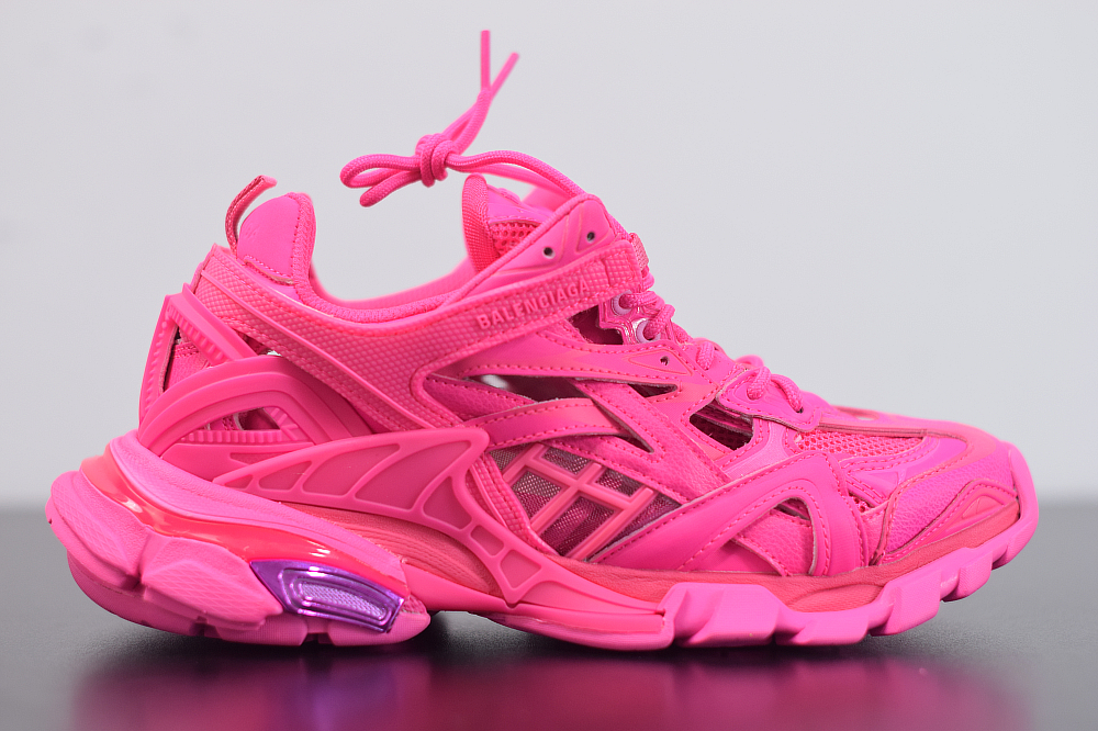 bc track sneaker