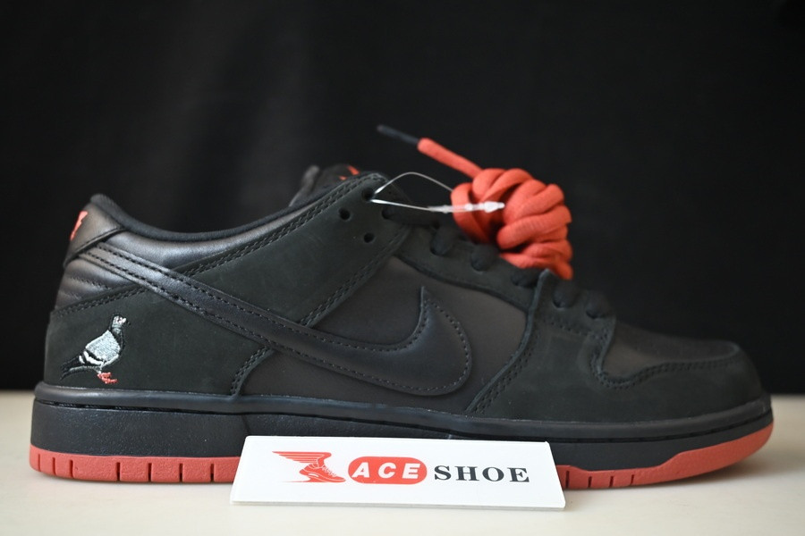 nike sb dunk low black pigeon 883232-008