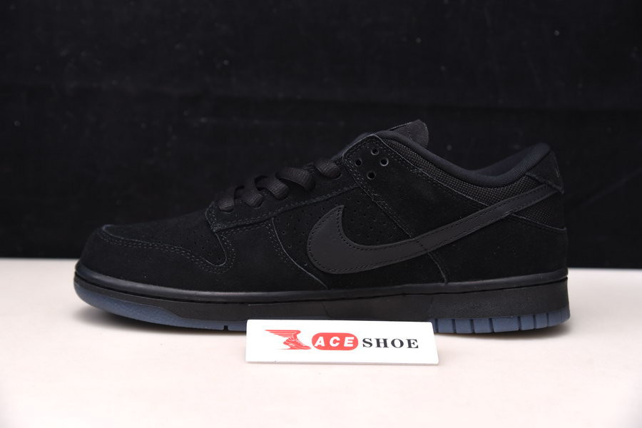 undefeated x nike dunk low 