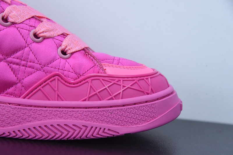 dio* sneaker