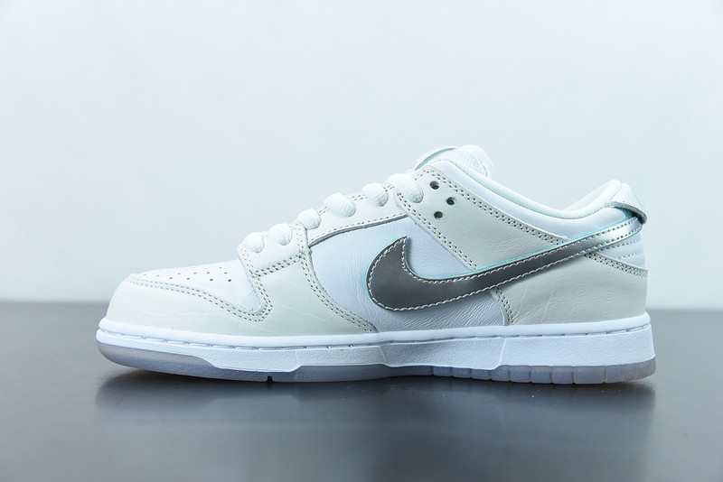 nike sb dunk low Di*m*nd s*pply co white Di*m*nd bv1310-100