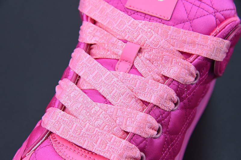 dio* sneaker