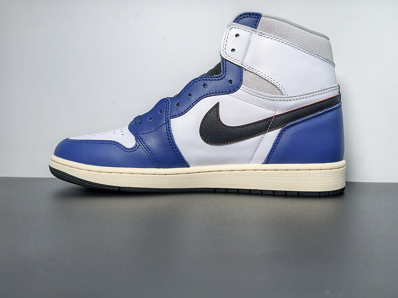 Air Jordan 1 High OG "White/Deep Royal Blue" DZ5485-100
