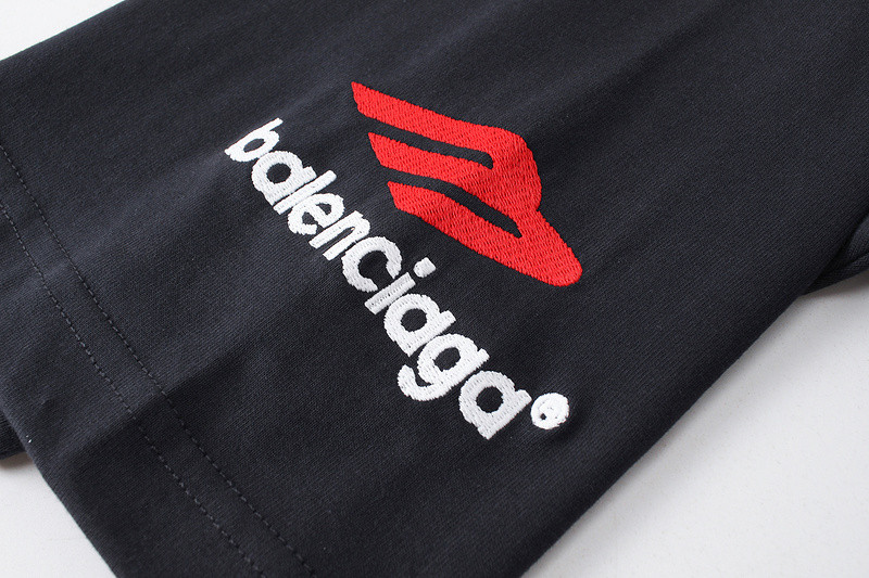 Ba*len*cia*ga clothes