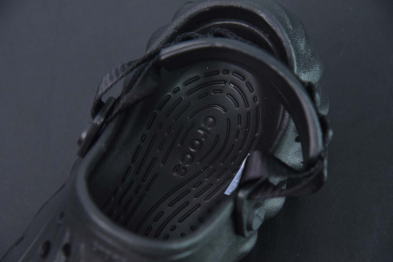 Cr*0*s echo clog black