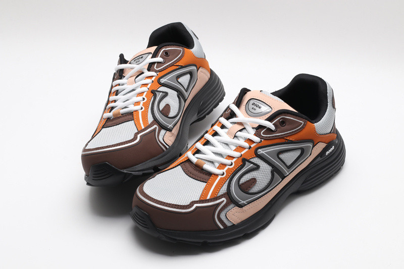 dio* sneaker